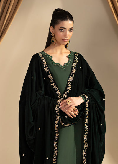 Noir by Mavie Pret Luxury Velvet Empress - Festive Collection