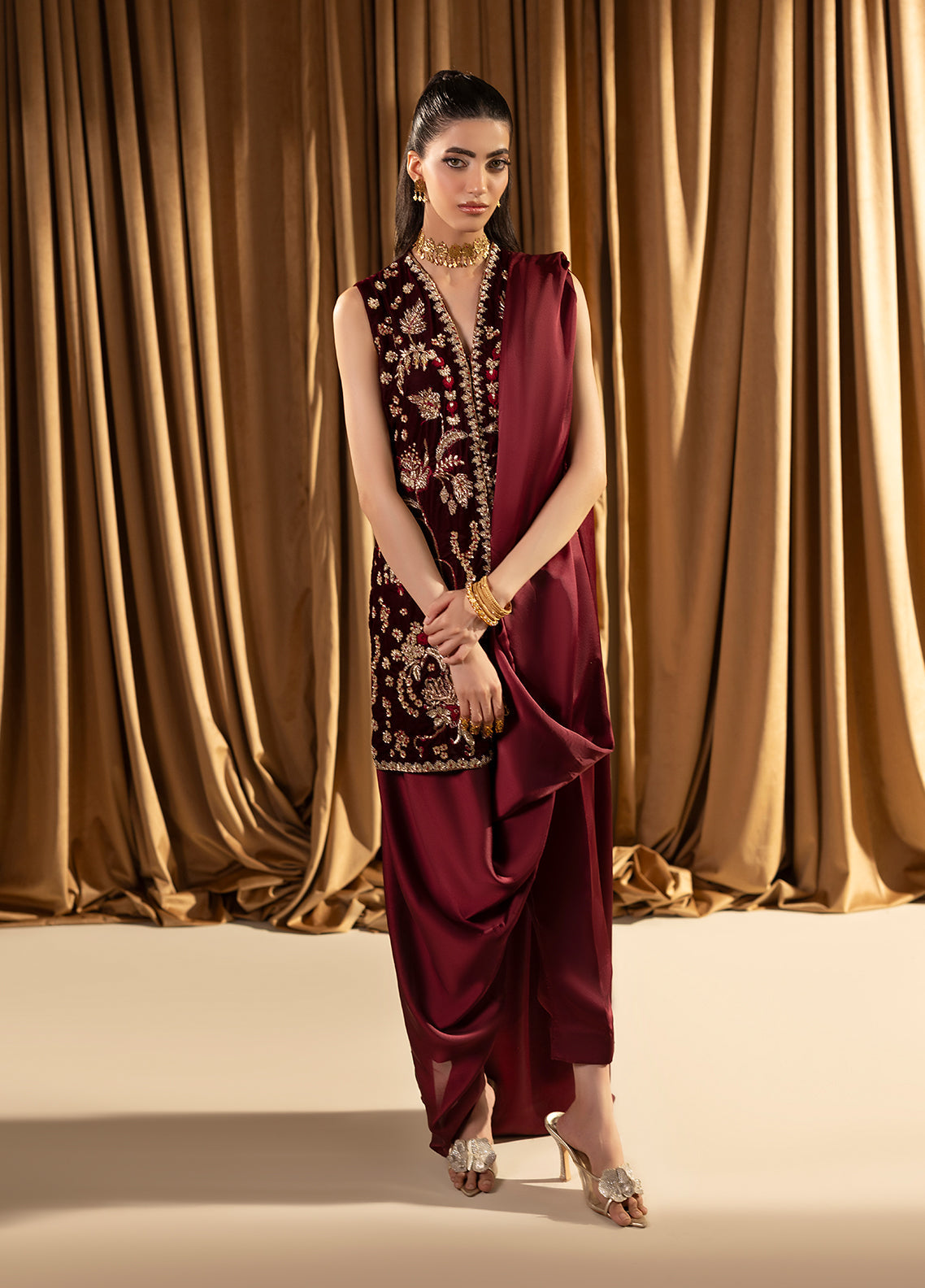 Noir by Mavie Pret Luxury Velvet Arden - Festive Collection