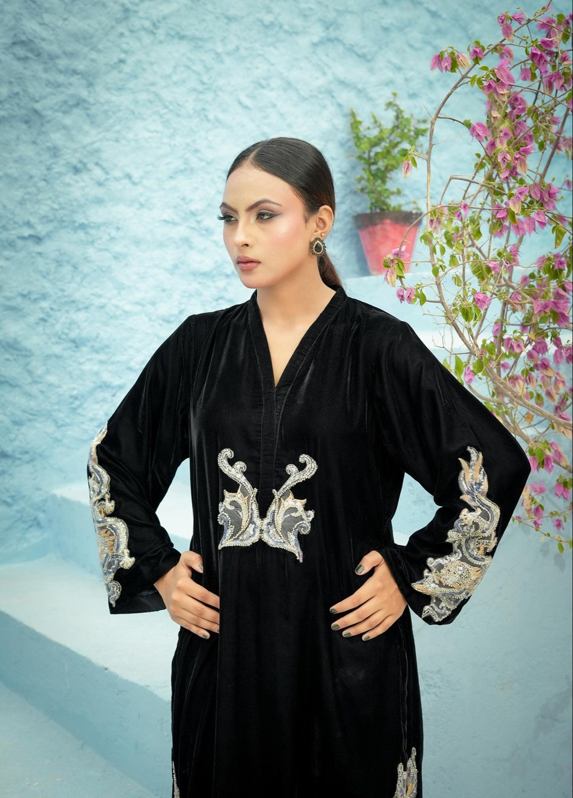 Noor e Mehal by Madiha Gohar Pret Luxury Embriodered 2 Piece Velvet Suit Layla e Zar - Formals Collection