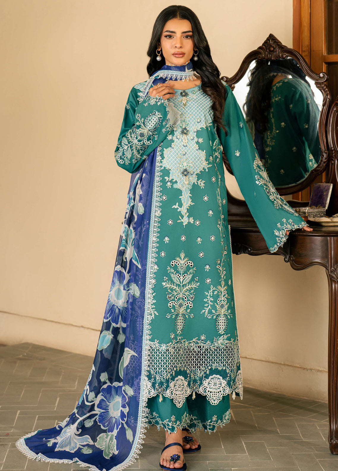 Aashiyana by Roheenaz Embroidered Lawn Suits Unstitched 3 Piece RN25AL RNZ-02 A Abeer