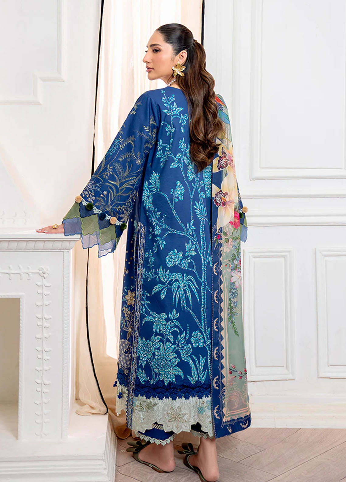 Aezel by Roheenaz Embroidered Cambric Suits Unstitched 3 Piece RNZ25AC D-01 A Insha