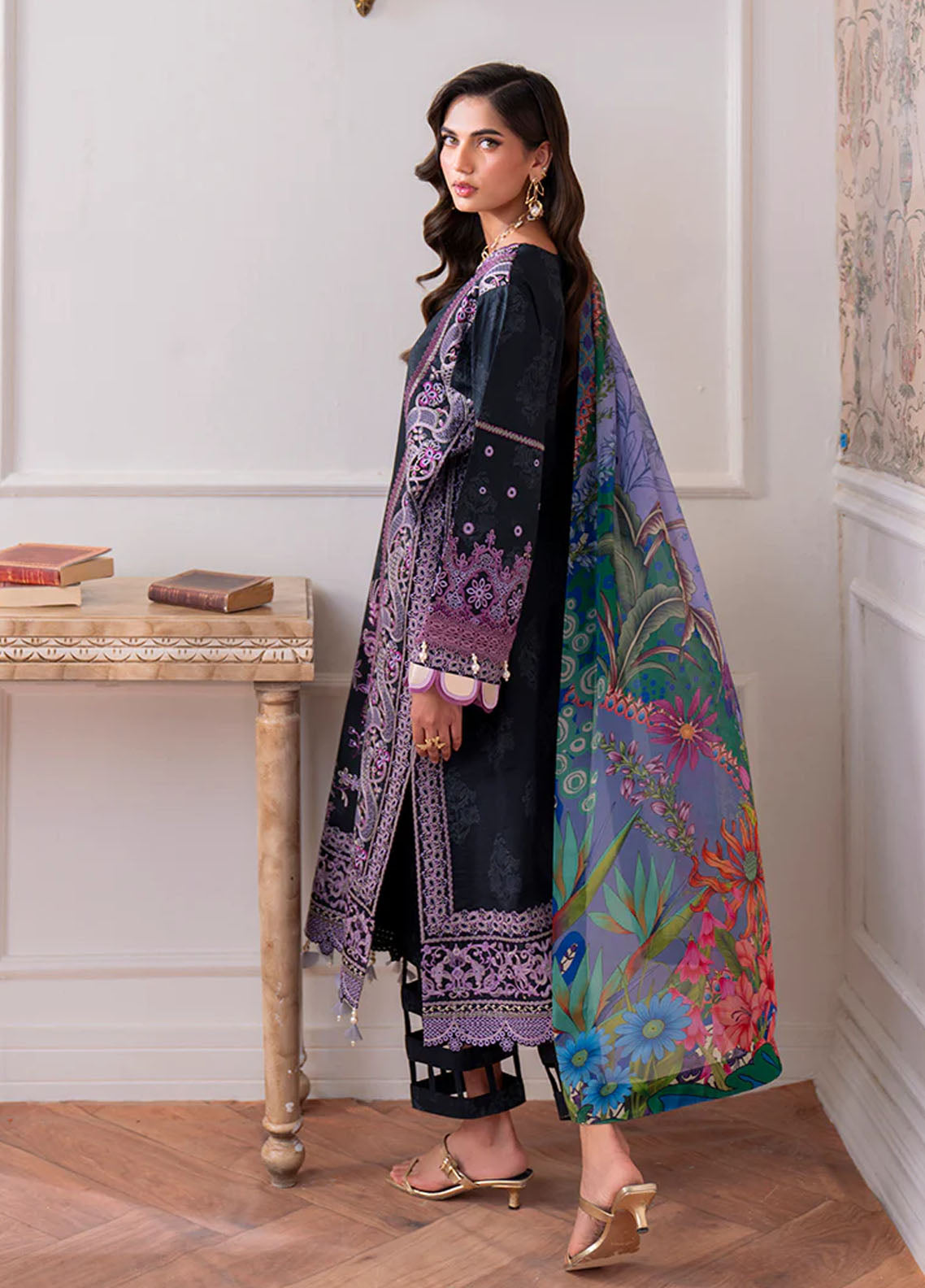 Aezel by Roheenaz Embroidered Cambric Suits Unstitched 3 Piece RNZ25AC D-05 A Emera