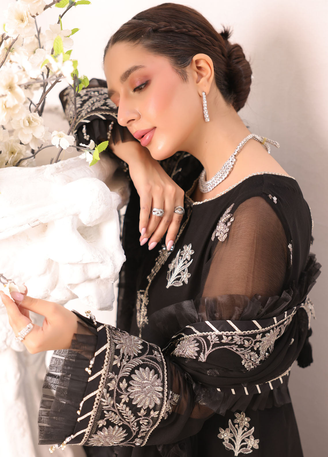 Afsana By Sheen Unstitched Formal Collection 2024 SLUA02 Nazm