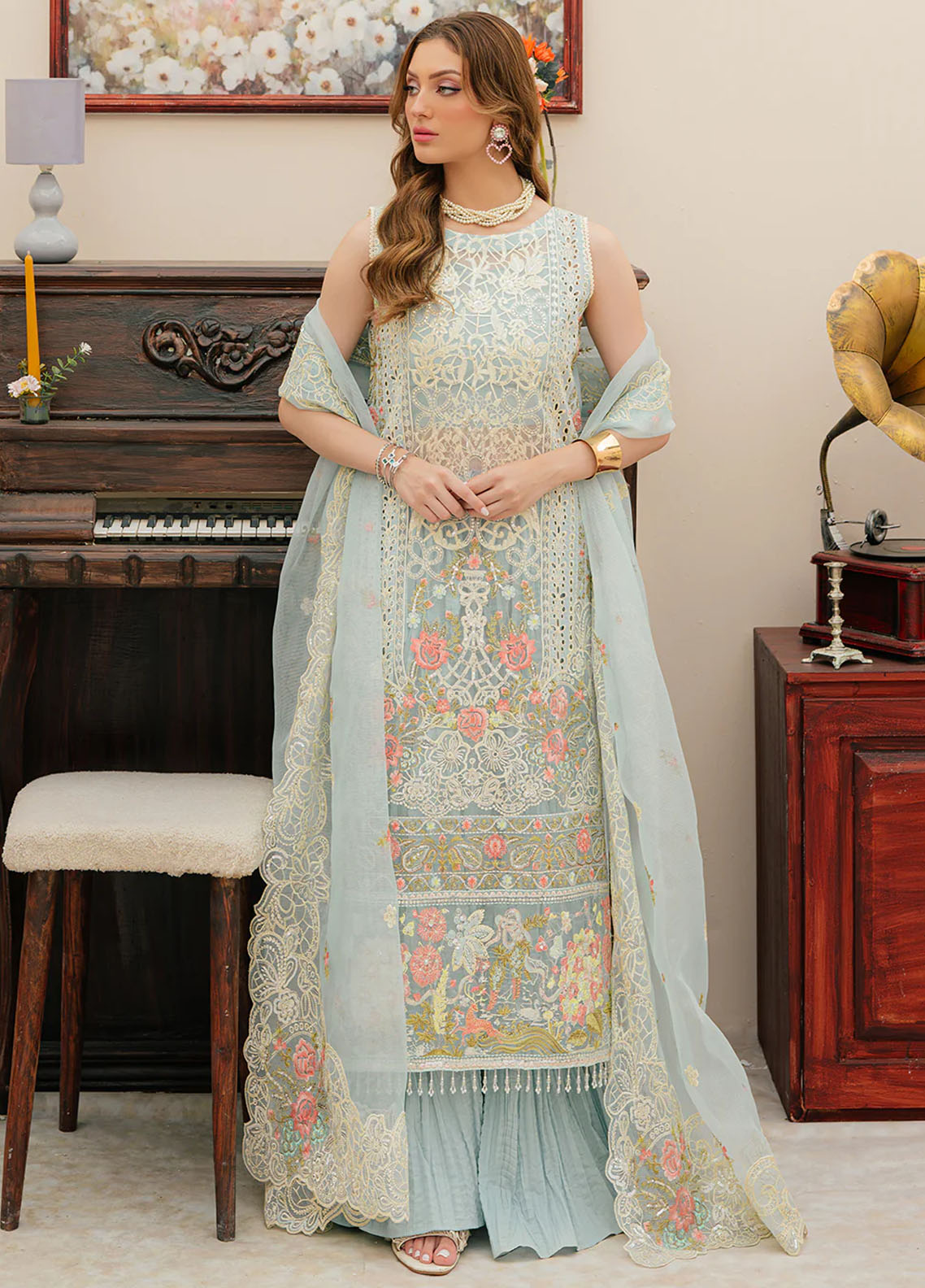 Allenura By Mahnur Luxury Lawn Collection 2024 D-04 Elyssa