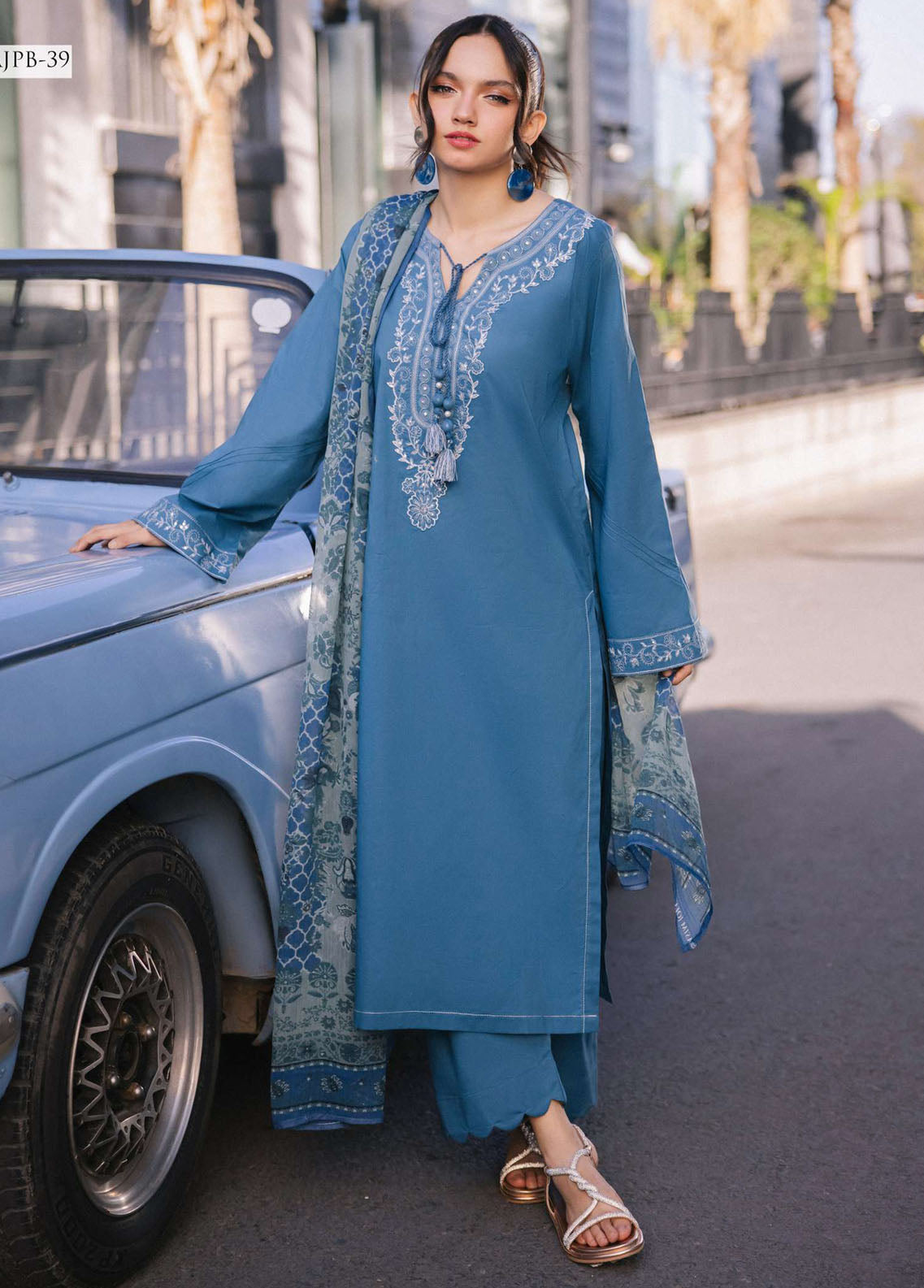 Asim Jofa Pret Embroidered Cambric 3 Piece Suit AJ24-E2 AJPB-39