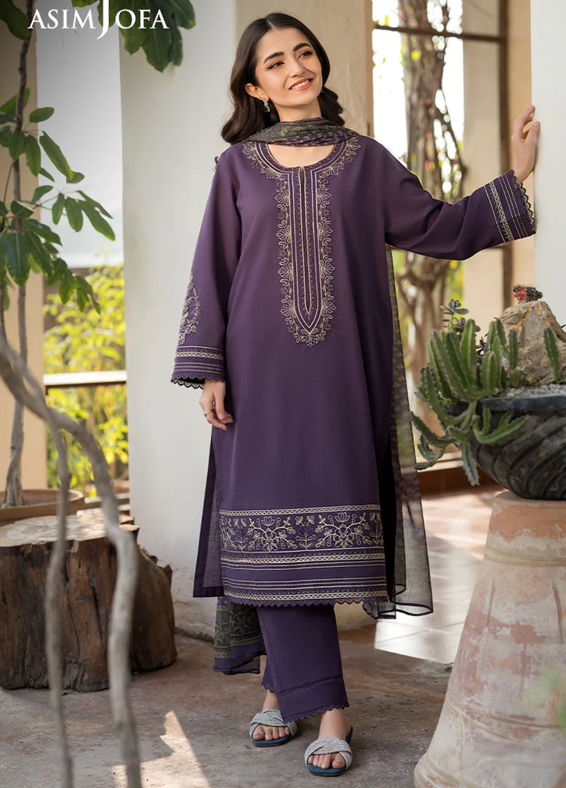 Asim Jofa Pret Embroidered Cambric 3 Piece Suit AJPB-122