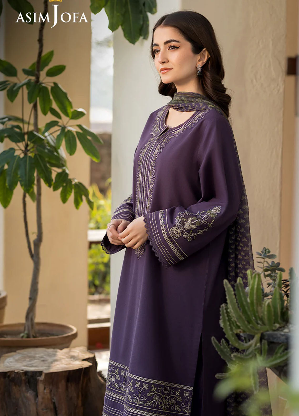 Asim Jofa Pret Embroidered Cambric 3 Piece Suit AJPB-122