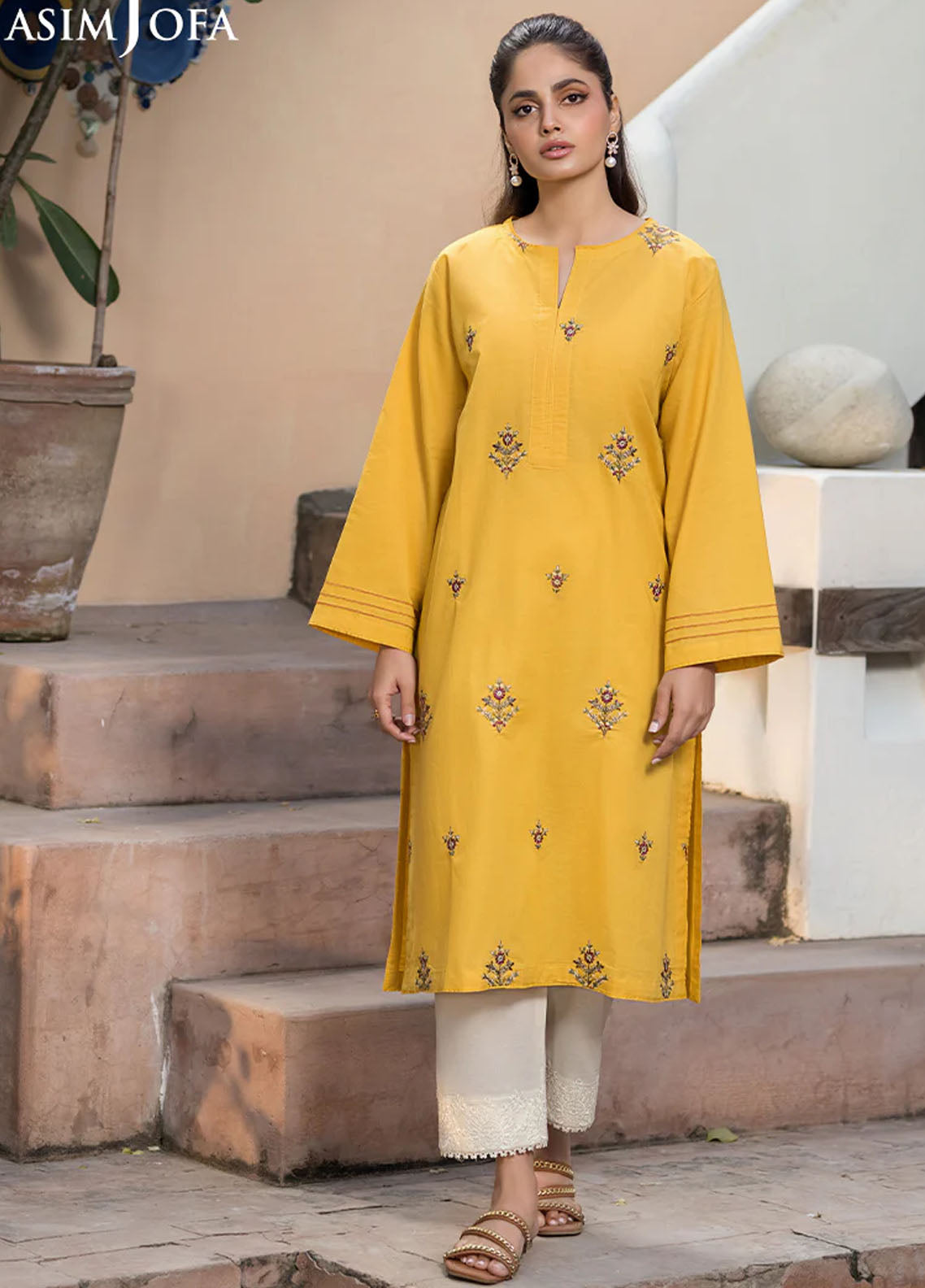 Asim Jofa Pret Embroidered Cambric Kurti AJPB-83