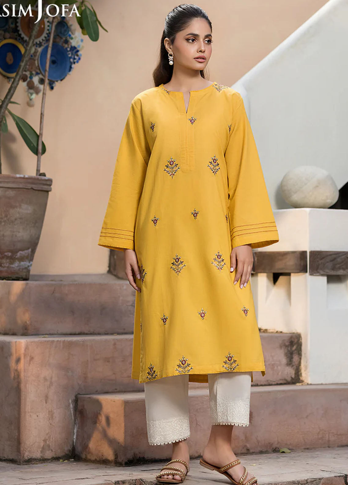 Asim Jofa Pret Embroidered Cambric Kurti AJPB-83