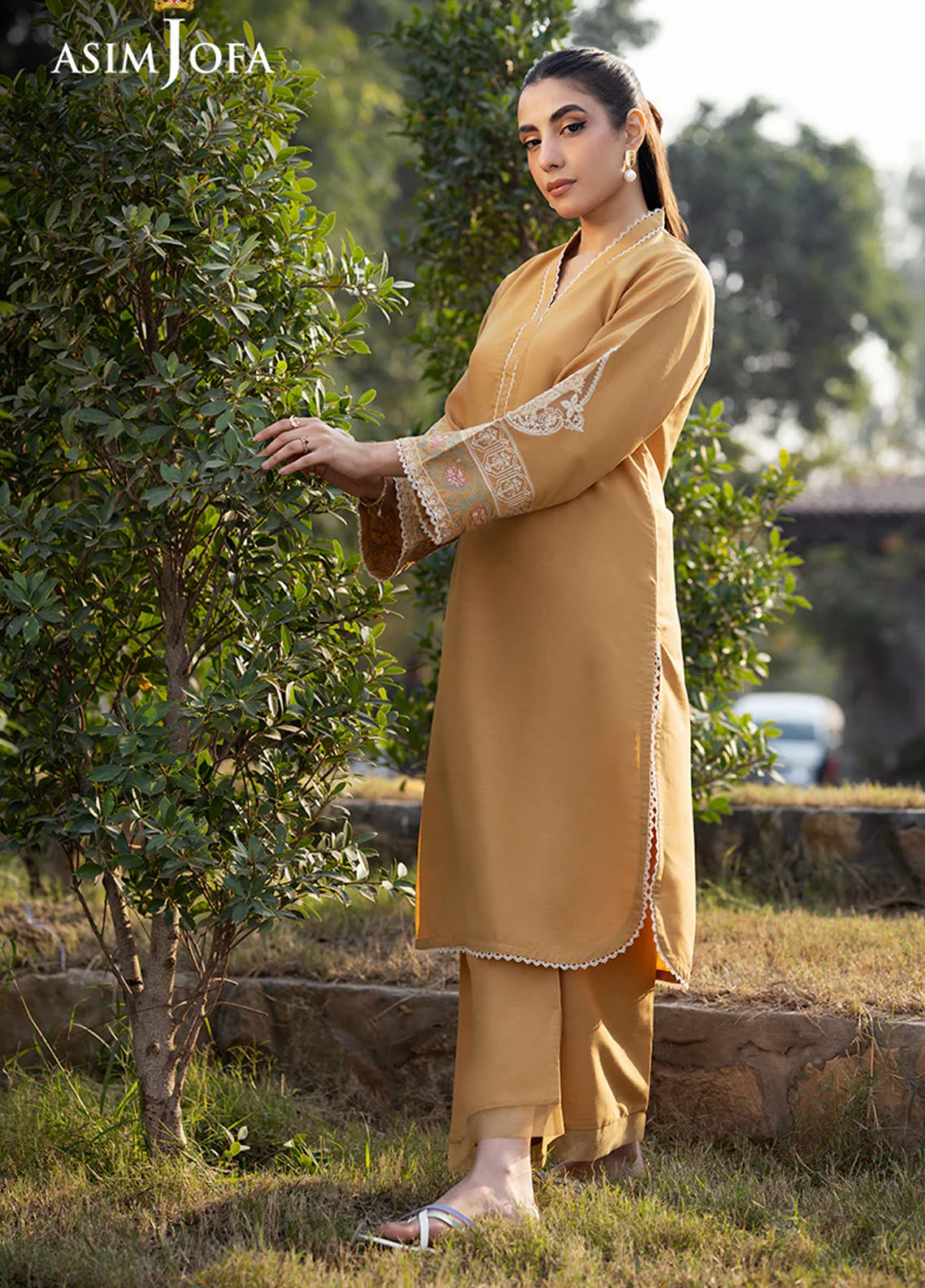 Asim Jofa Pret Embroidered Raw Silk 2 Piece Suit AJPB-72