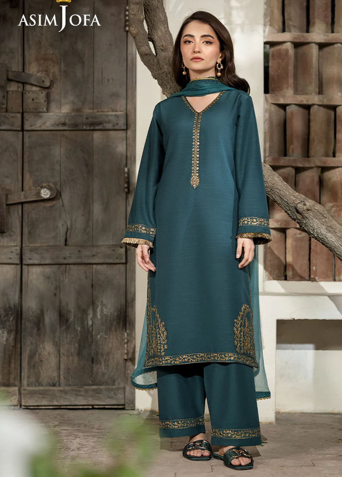 Asim Jofa Pret Embroidered Raw Silk 3 Piece Suit AJPB-97