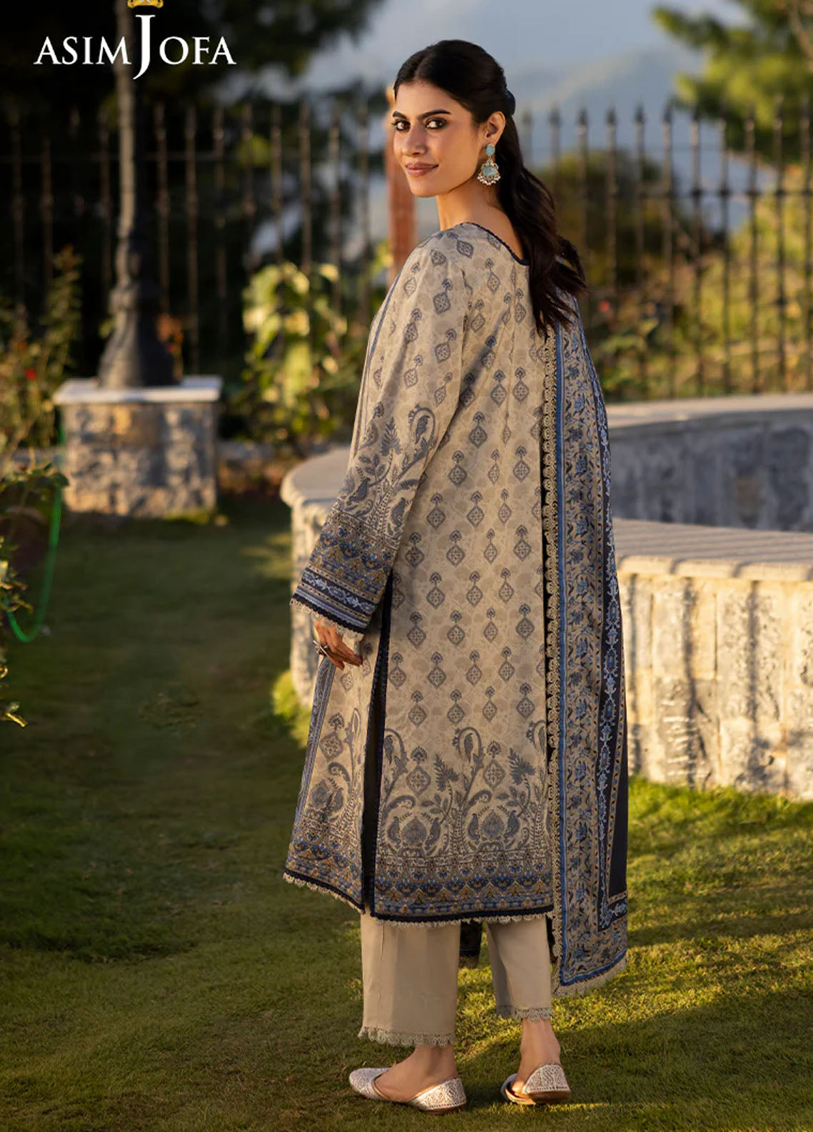 Asim Jofa Unstitched Winter Collection 2024 AJUW-61-UNS