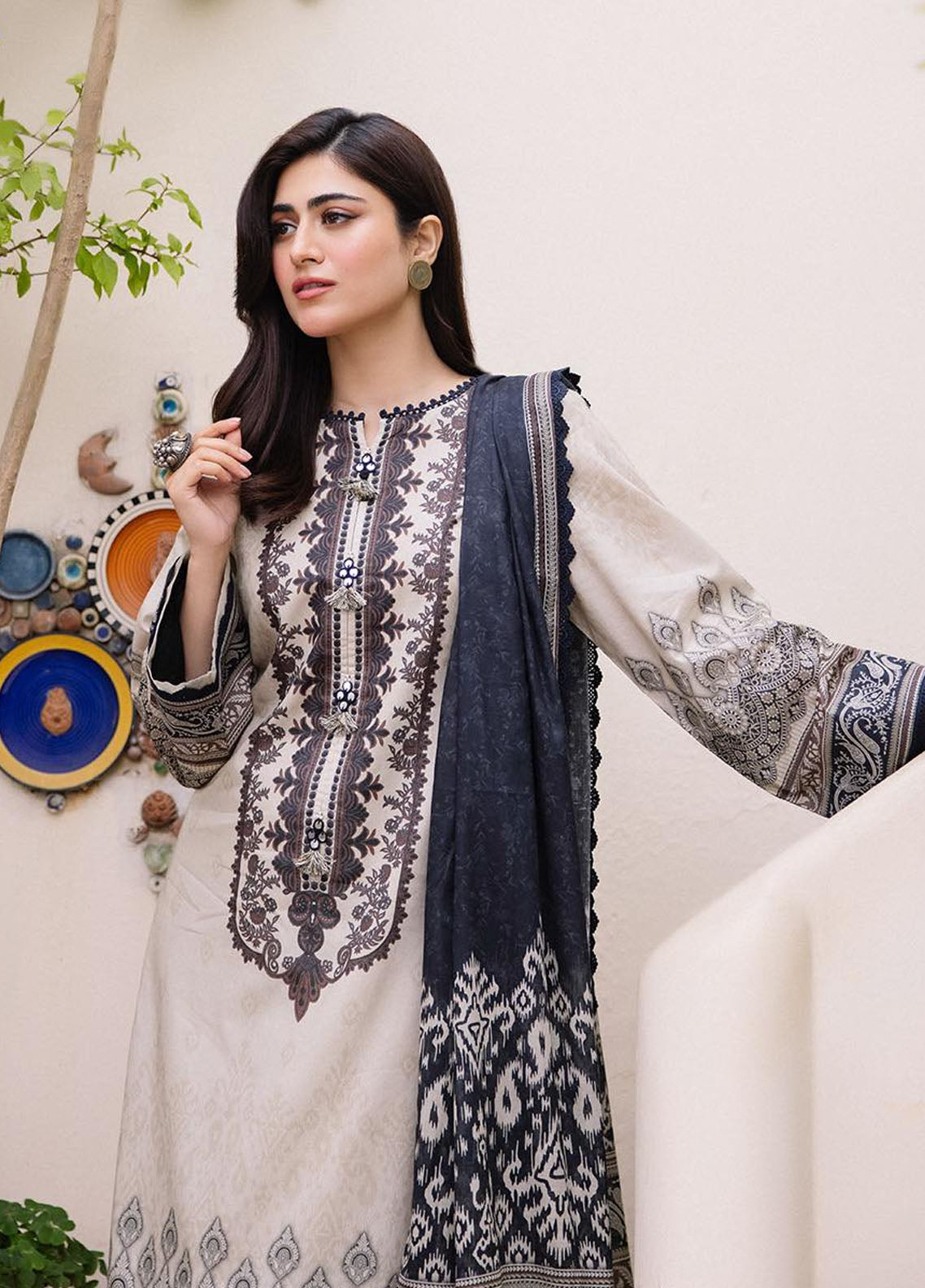 Asim Jofa Prints Unstitched Collection 2024 AJBU-02