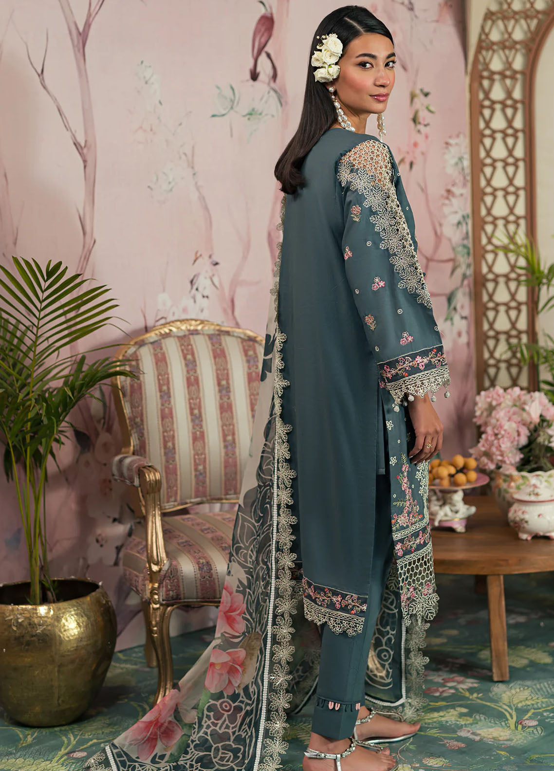 Ayra By Emaan Adeel Luxury Lawn Collection 2024 AR-09