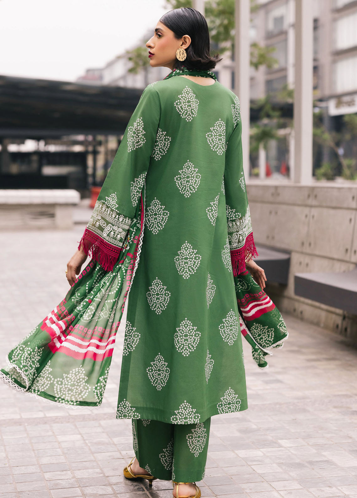 Broadway by Mahnur Embroidered Lawn Suits Unstitched 3 Piece MN25B D-08 Sagebloom