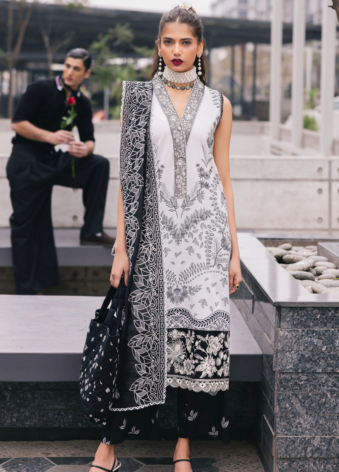 Broadway by Mahnur Embroidered Lawn Suits Unstitched 3 Piece MN25B D-09 Daisy