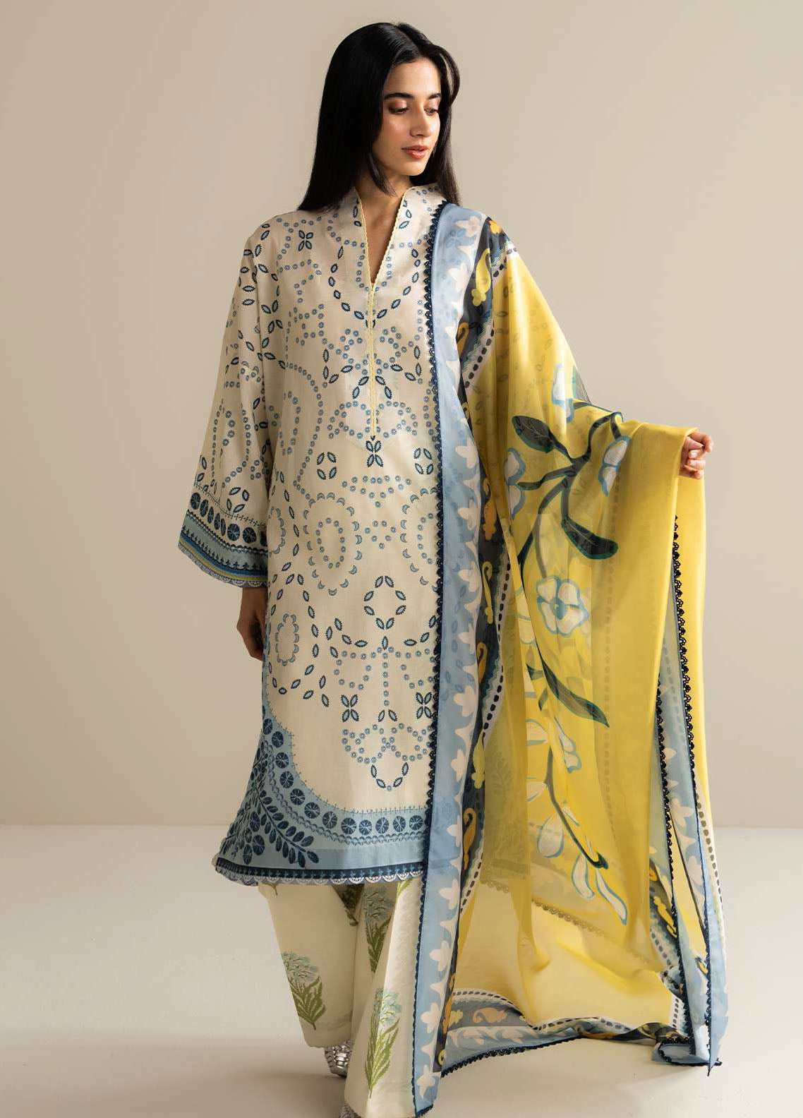 Coco Prints by Zara Shahjahan Printed Lawn Suits Unstitched 3 Piece CZS25PS D-02 A Nelea