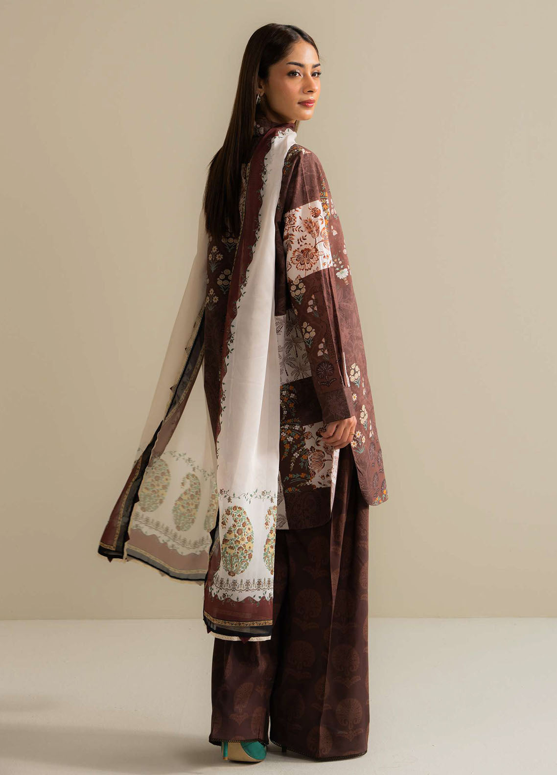Coco Prints by Zara Shahjahan Printed Lawn Suits Unstitched 3 Piece CZS25PS D-05 B Mevi
