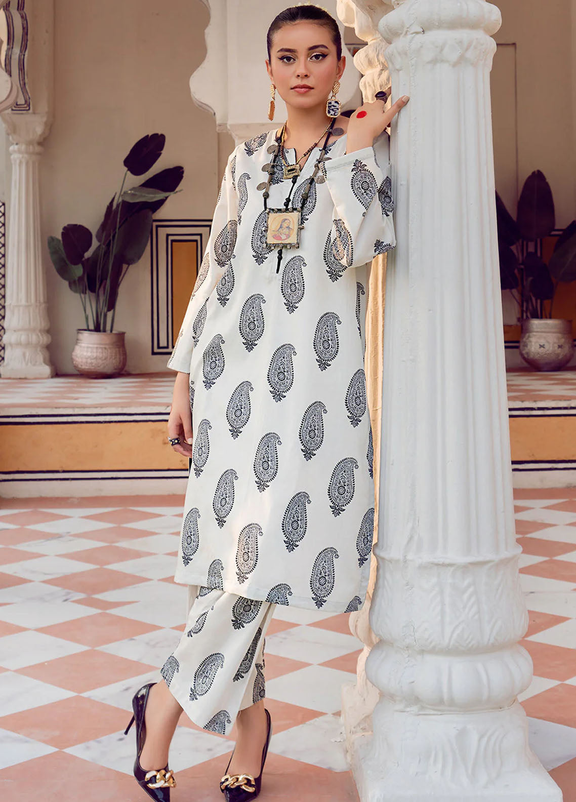 Chandan Nagri Pret Printed Lawn 2 Piece Suit Dali