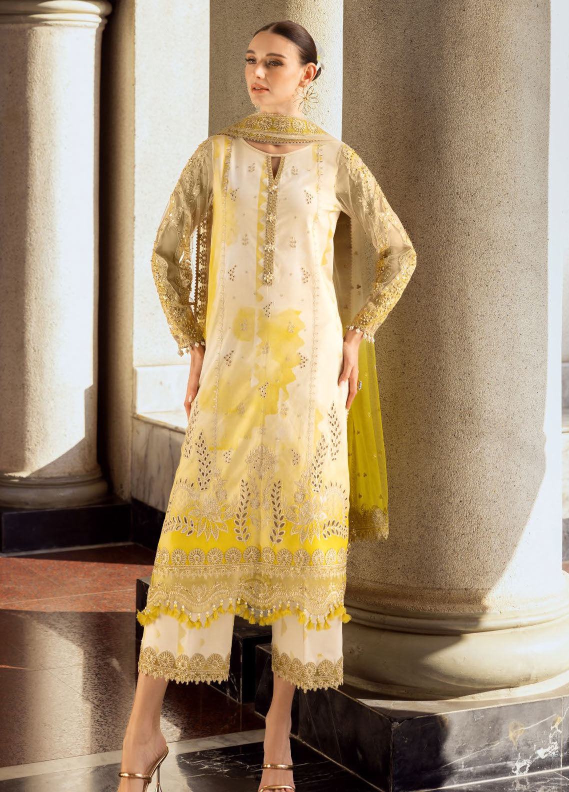 Charizma Embroidered Lawn Suit Unstitched 3 Piece ED5-04