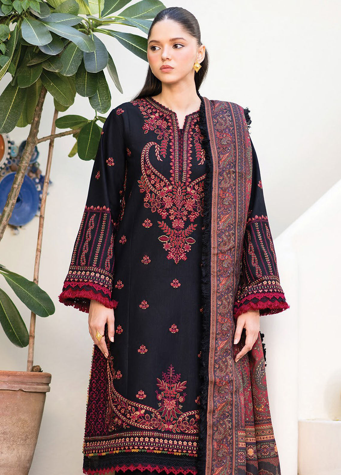 Dhoop Kinaray by Xenia Formals Unstitched Winter Collection 2024 D-03 Siyah