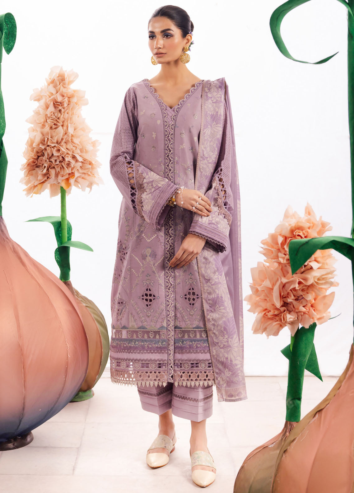 Dahlia by Iznik Unstitched Lawn Collection 2024 DL-04 Serene