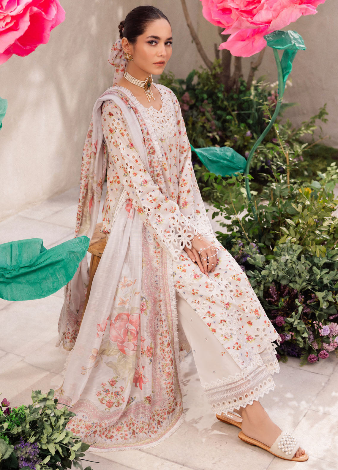 Dahlia by Iznik Unstitched Lawn Collection 2024 DL-05 Splendour