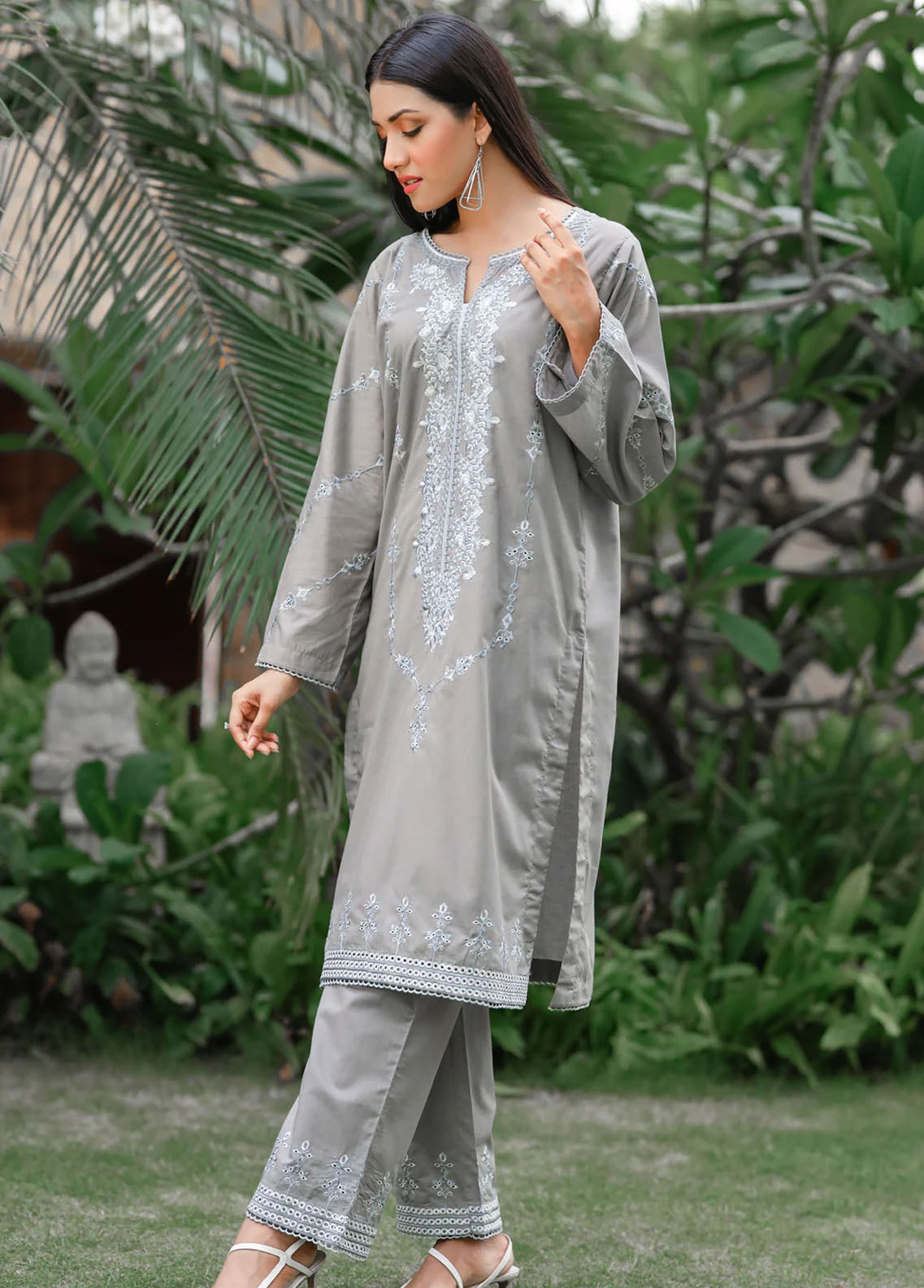 Bareeq Pret Embroidered Chikankari 3 Piece Suit BRQ23D Kasak