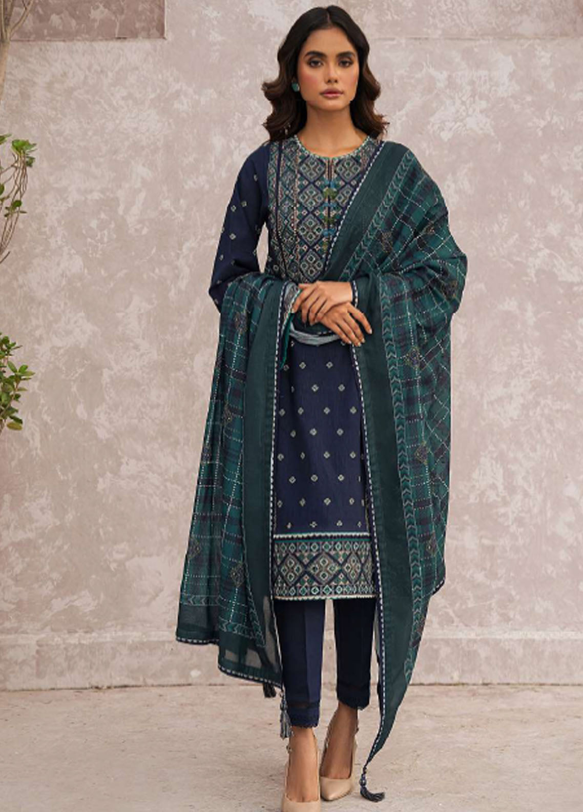 Dastak By Jazmin Unstitched Fall Winter Collection 2023 D-05 Nazm