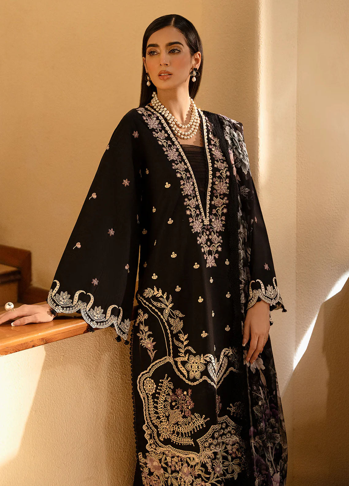 Dastak by Izel Luxury Lawn Collection 2025 Qalah