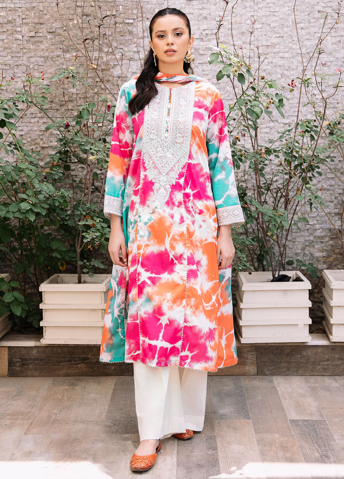 Declare Pret Embroidered Lawn 2 Piece Suit P1092