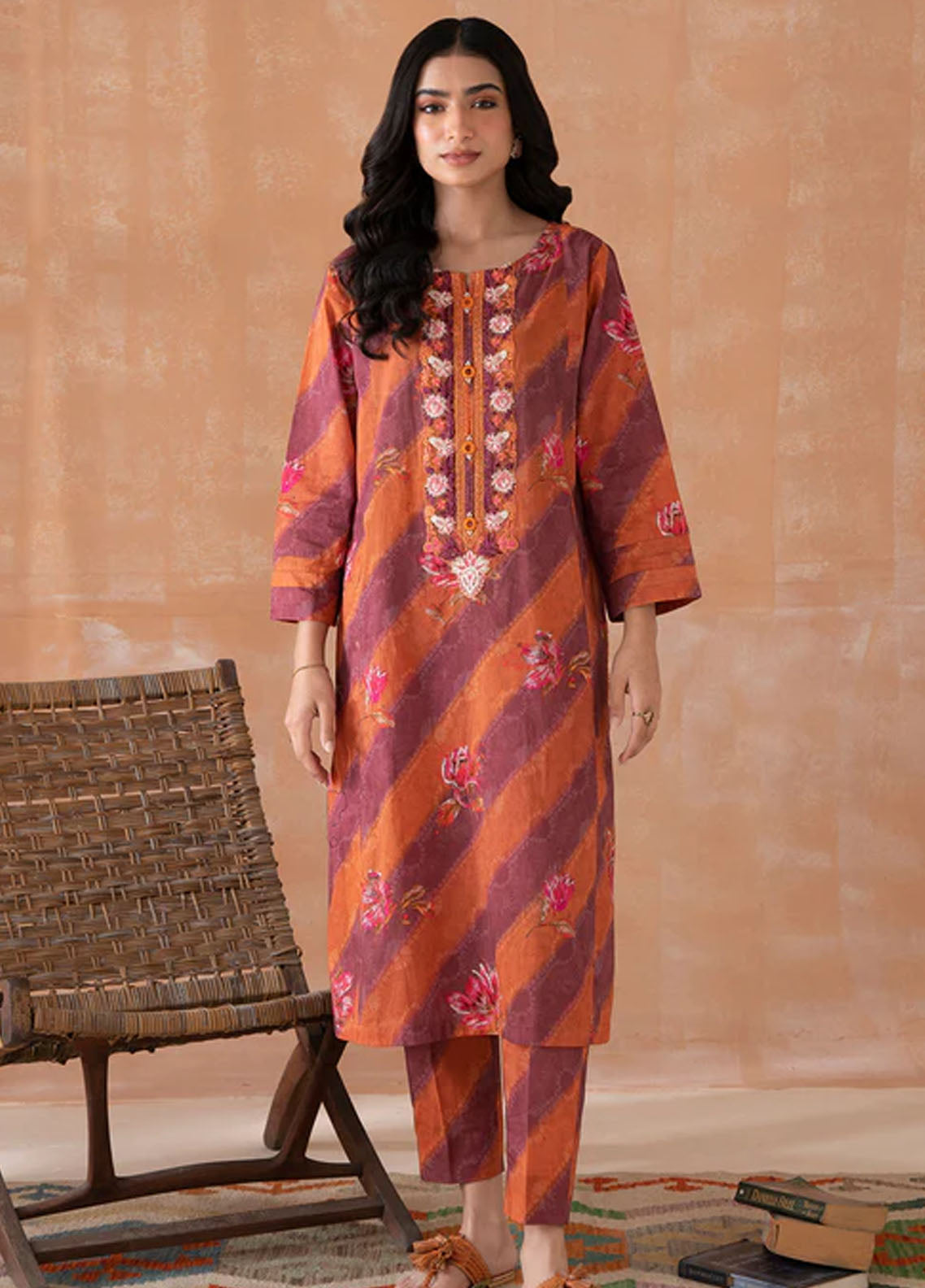 Declare Pret Embroidered Lawn 2 Piece Suit P1097