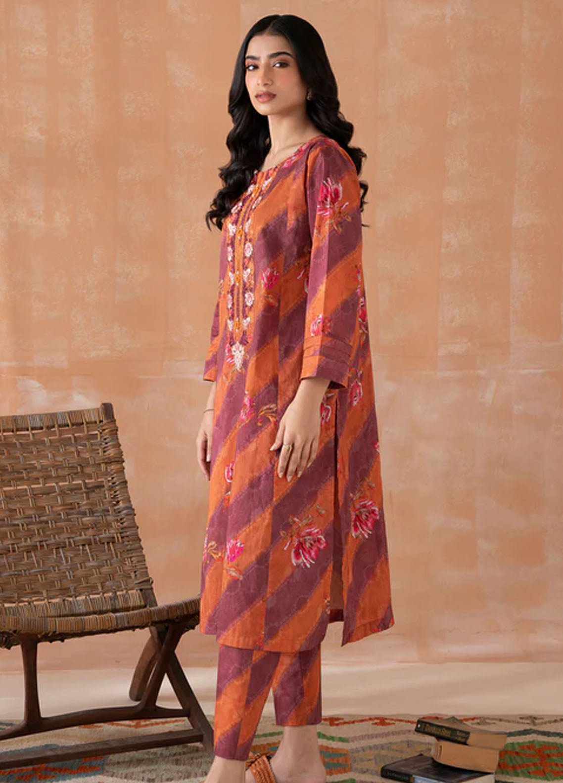 Declare Pret Embroidered Lawn 2 Piece Suit P1097