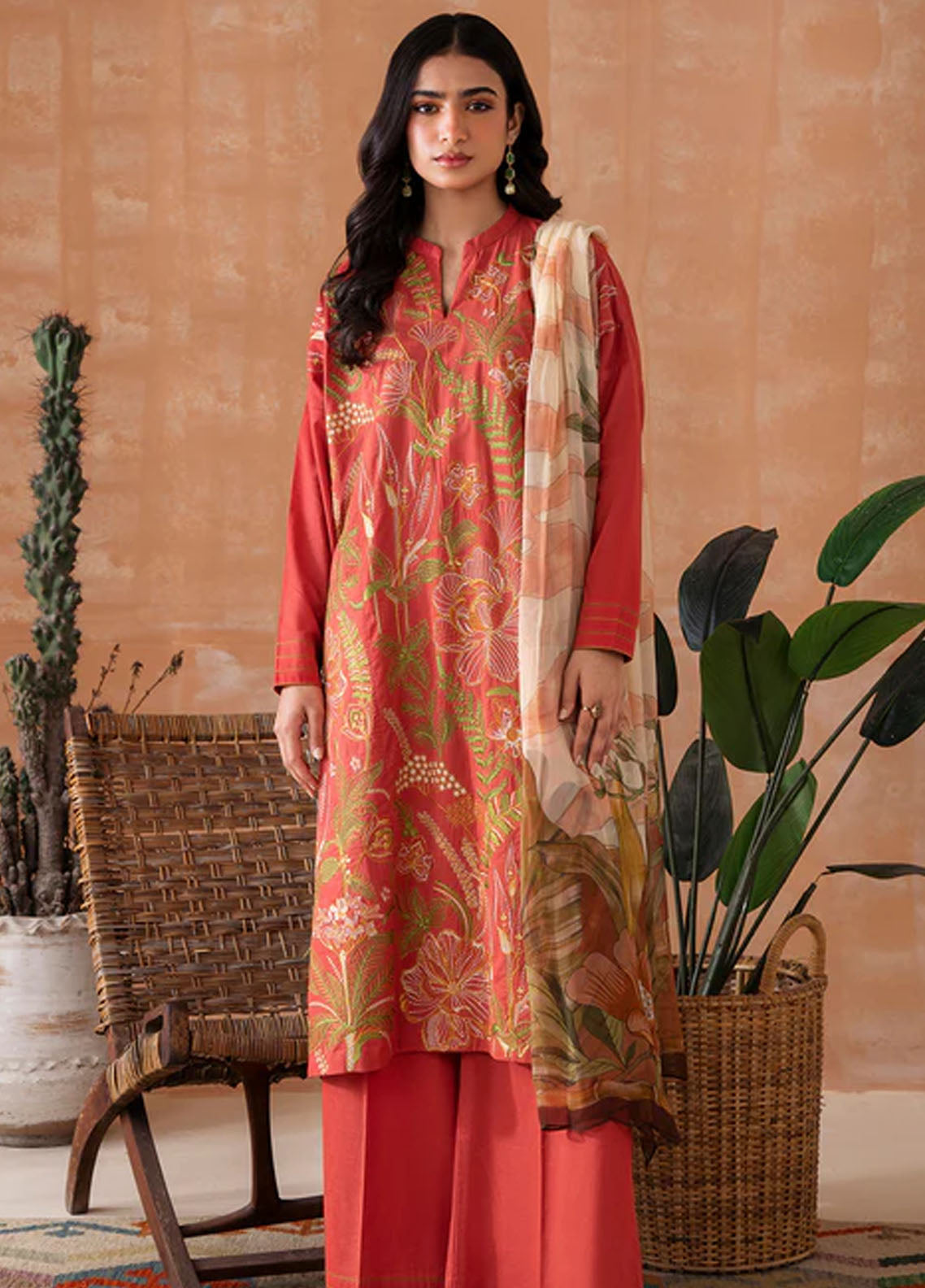 Declare Pret Embroidered Lawn 3 Piece Suit P1061