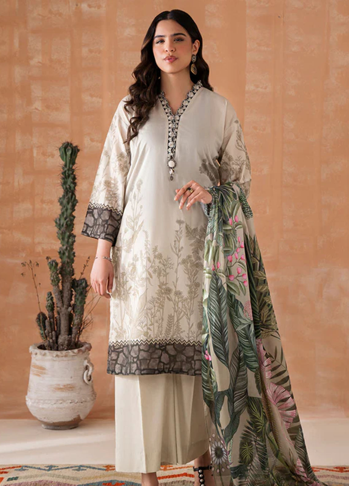 Declare Pret Embroidered Lawn 3 Piece Suit P1115