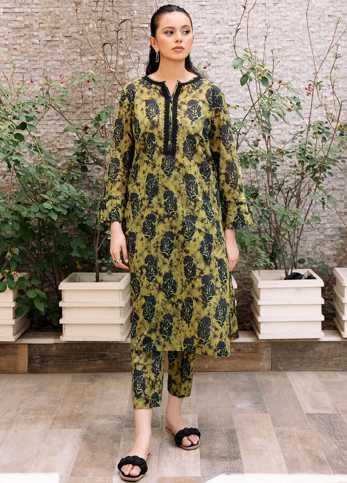 Declare Pret Printed Lawn 2 Piece Suit P1039