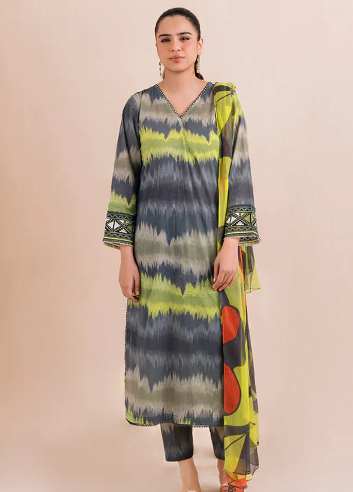 Declare Pret Printed Lawn 3 Piece Suit P1094A