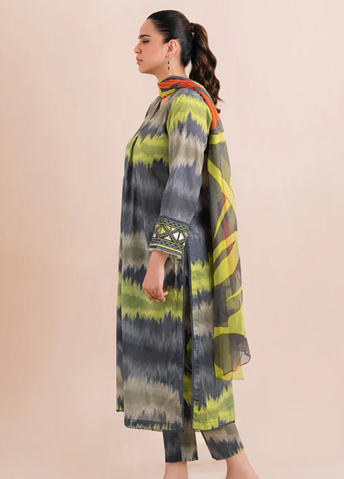 Declare Pret Printed Lawn 3 Piece Suit P1094A