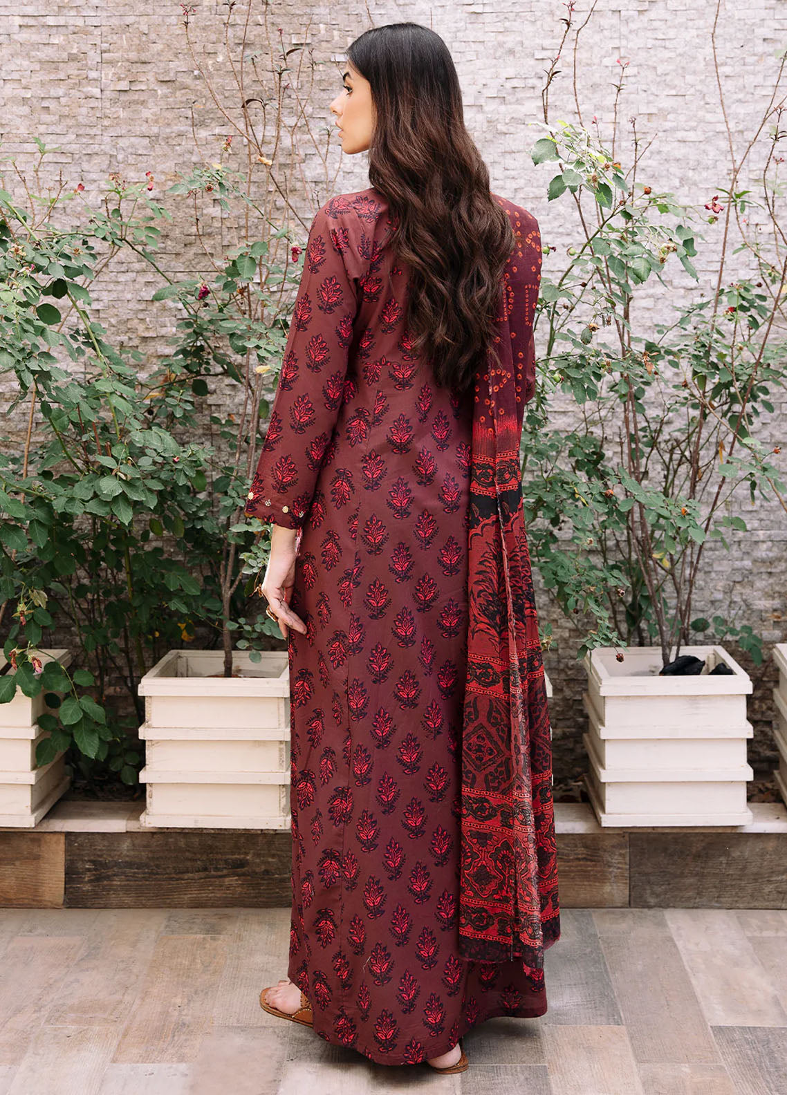 Declare Pret Printed Lawn 3 Piece Suit P1104