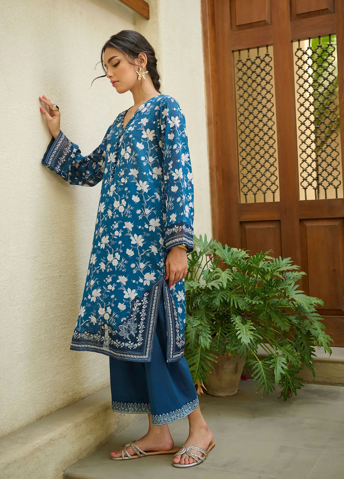 Dhanak Pret Embroidered Lawn 2 Piece Suit DC-2184 BLUE