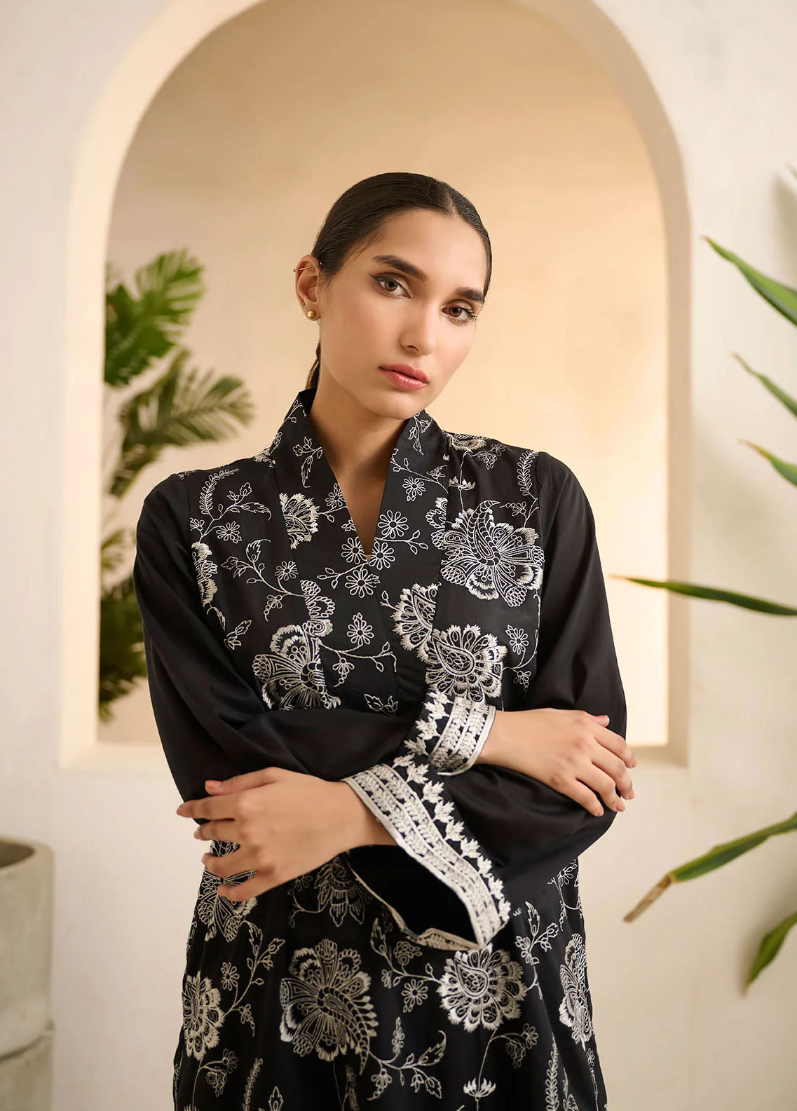 Dhanak Pret Embroidered Lawn Kurti DHK23BW DC-0507 BLACK