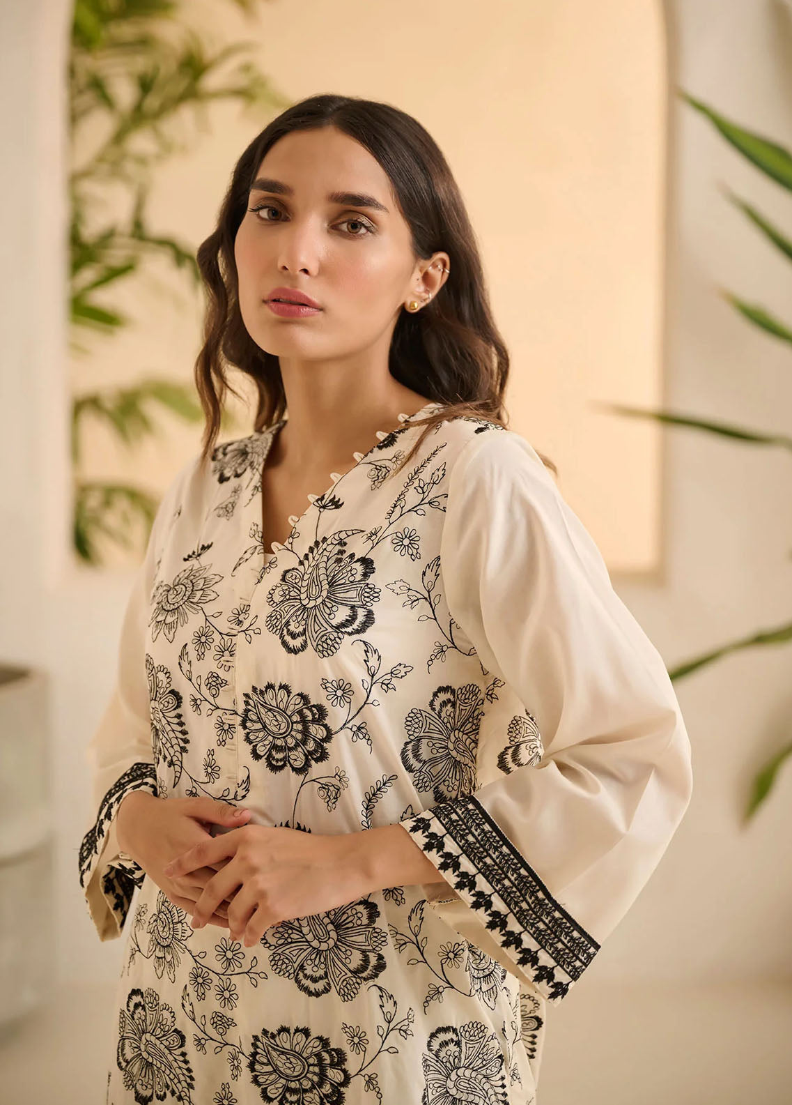 Dhanak Pret Embroidered Lawn Kurti DHK23BW DC-0520 White