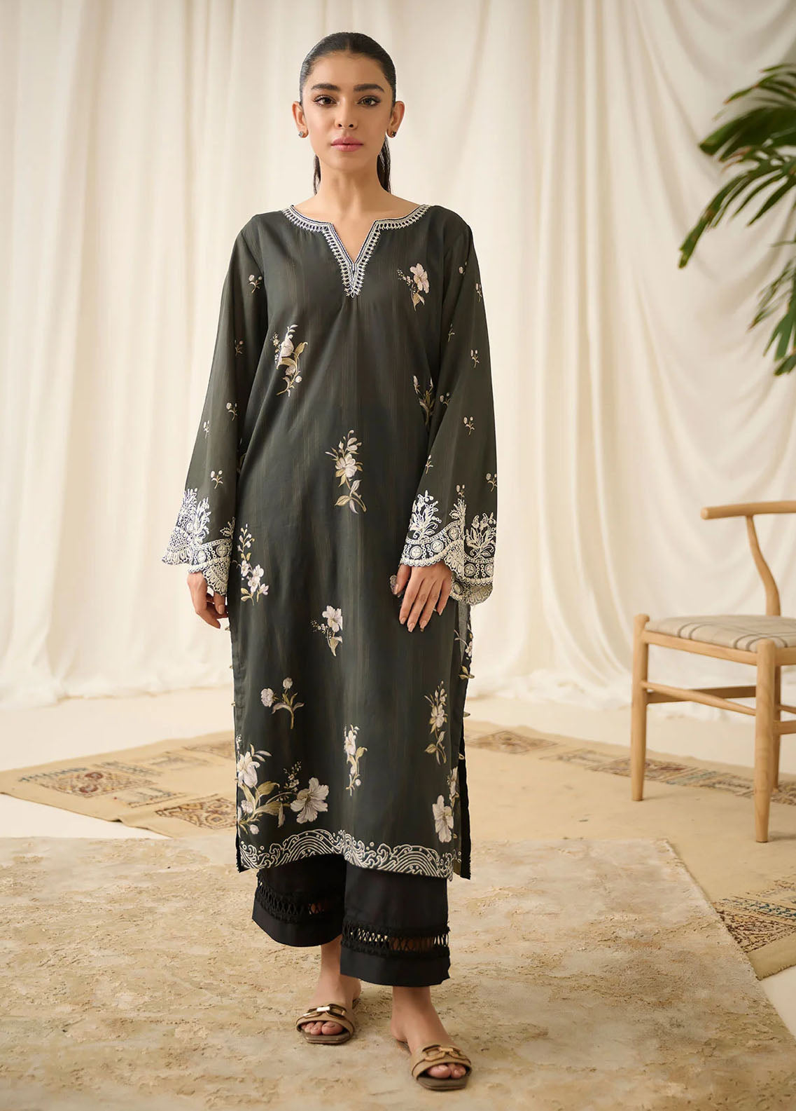 Dhanak Pret Embroidered Lawn Kurti DHK23BW DC-0521 BLACK