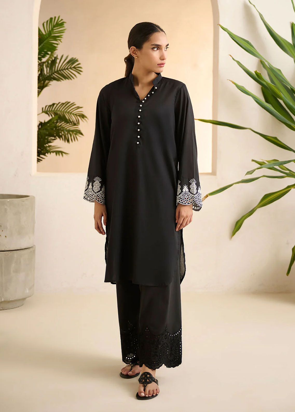 Dhanak Pret Embroidered Lawn Kurti DHK23BW DC-2187 BLACK