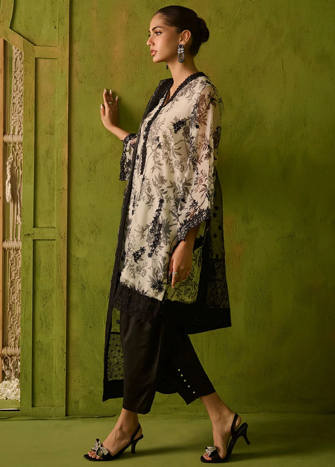 Dhanak Pret Embroidered Khaadi Net 2 Piece Suit SS24DA-2467