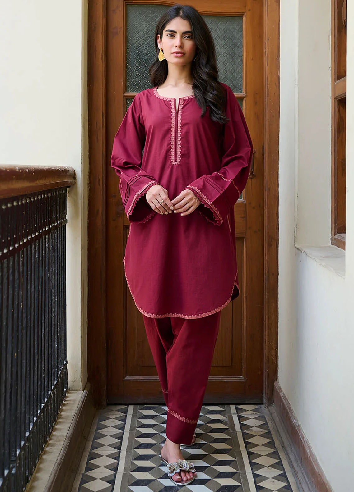 Dhanak Pret Embroidered Lawn 2 Piece Suit SS24DC-2323 Maroon