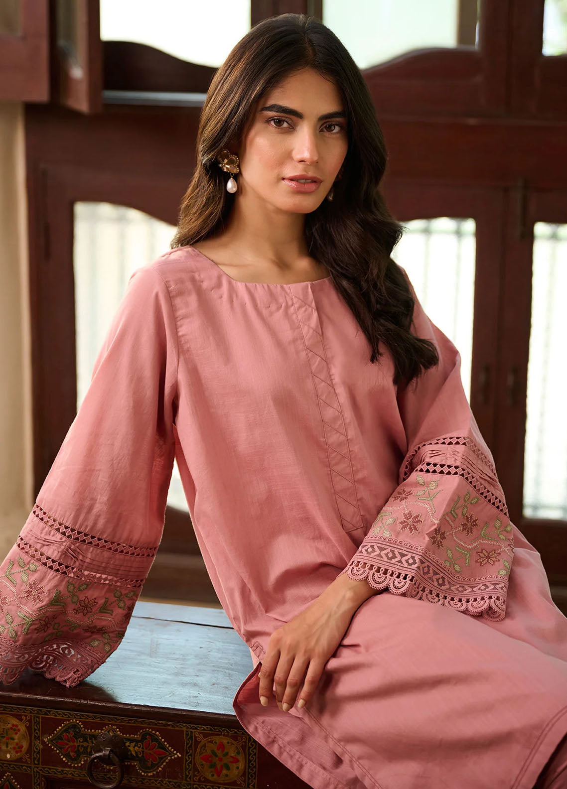 Dhanak Pret Embroidered Lawn 2 Piece Suit SS24DC-2326 Pink