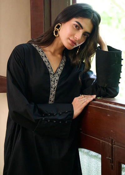 Dhanak Pret Embroidered Lawn 2 Piece Suit SS24DC-2327 Black