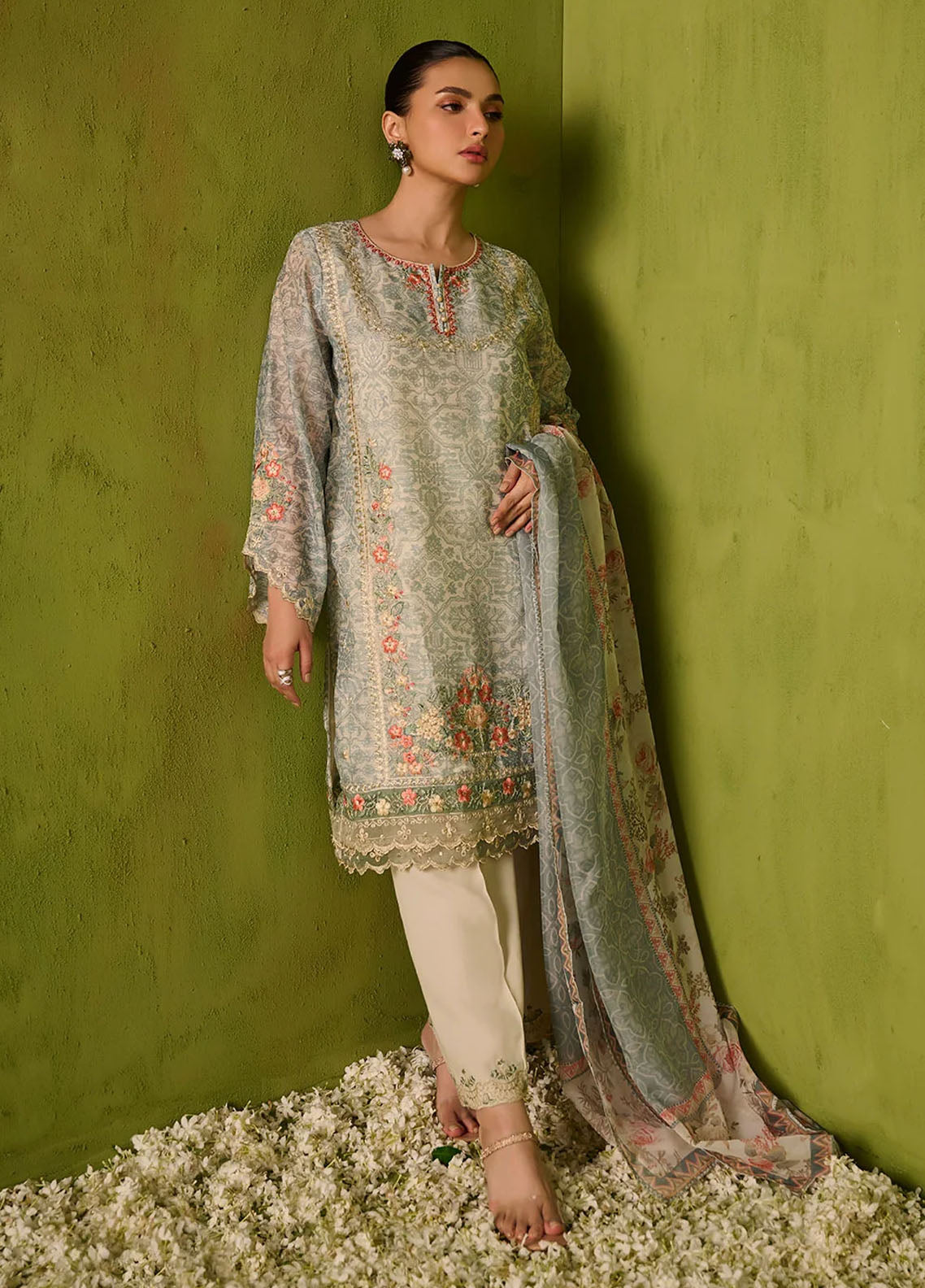 Dhanak Pret Embroidered Munar 2 Piece Suit SS24DA-2470