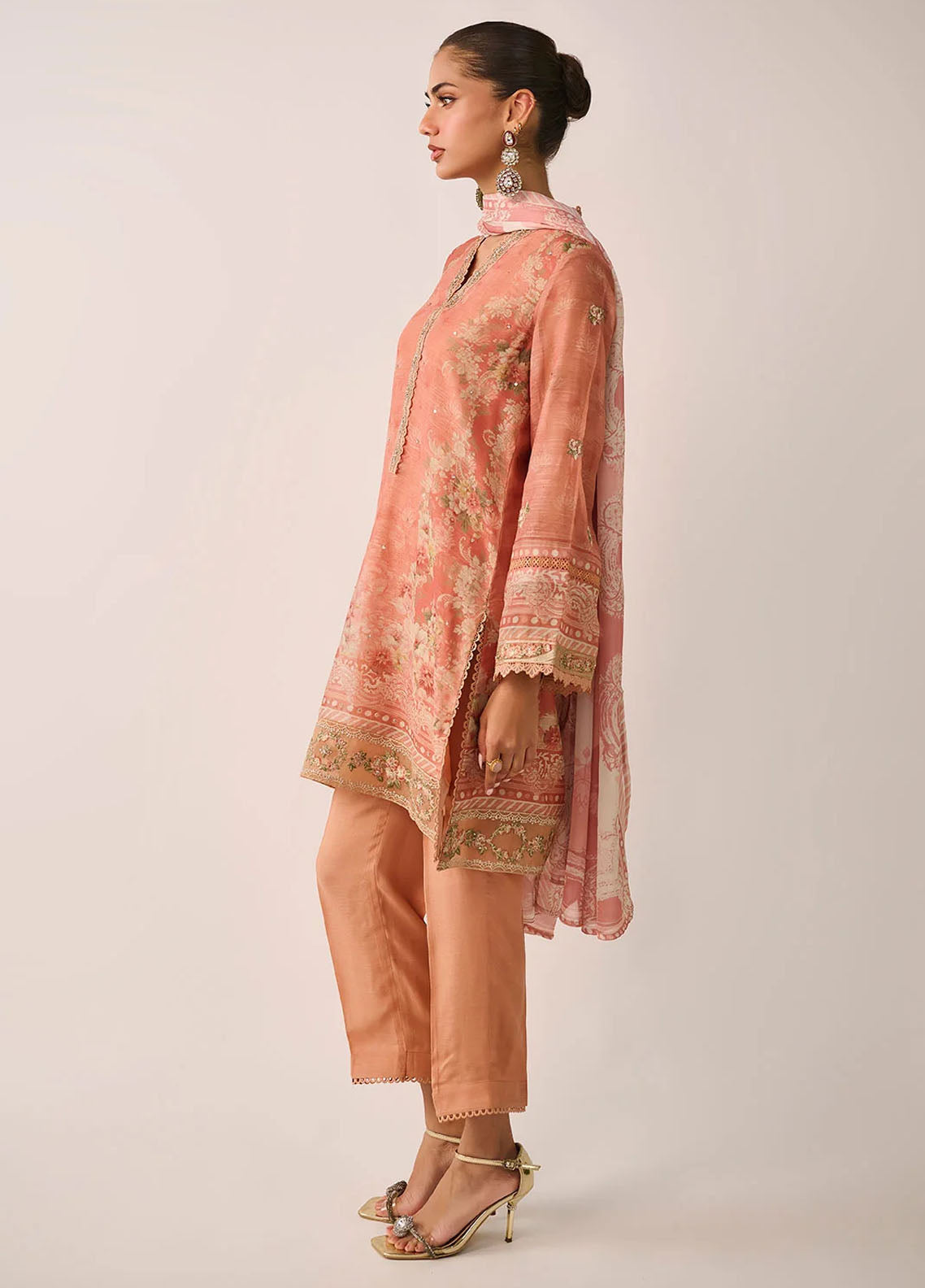 Dhanak Pret Embroidered Munar 2 Piece Suit SS24DA-2477